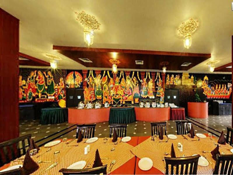 Hotel The Udaibagh Udaipur Esterno foto